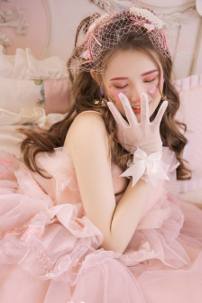 色后戏冷皇
